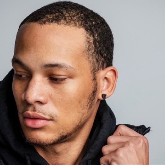 🆕 New Raw Black Tourmaline Crystal Stud Gemstone Earrings - Picture 7 of 7